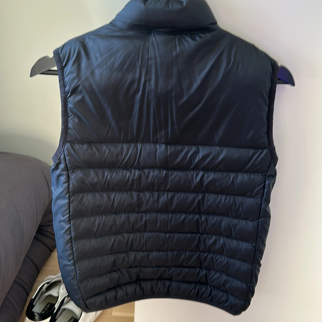 Svart dunväst från Lyle & Scott - 2