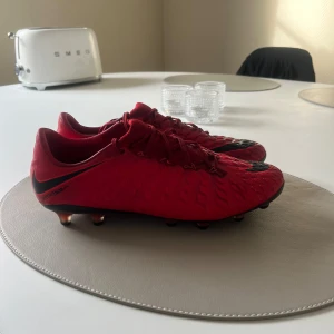 Nike fotbollsskor - Inget 