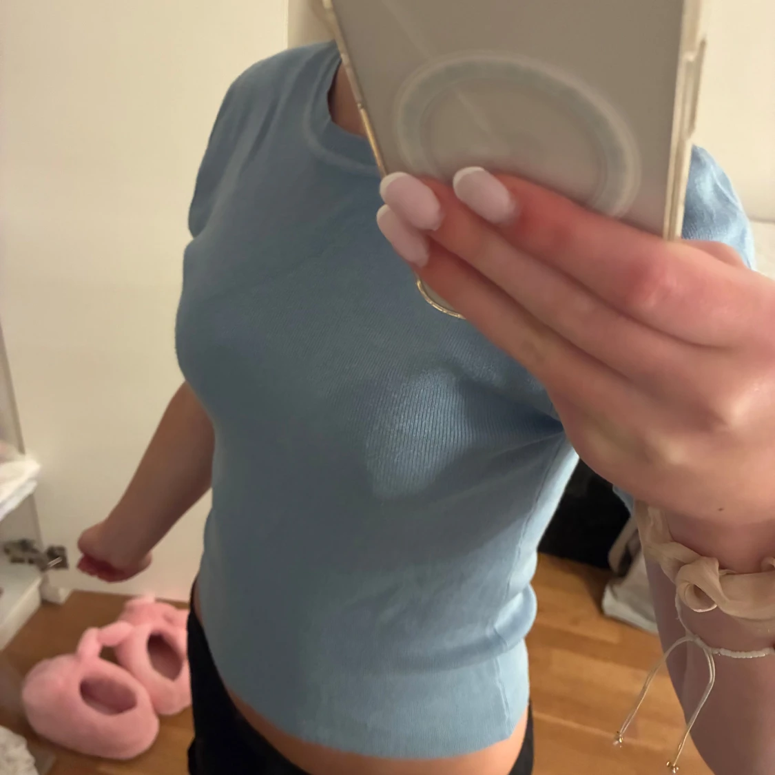 Ljusblå stickad topp från Gina Tricot - 1