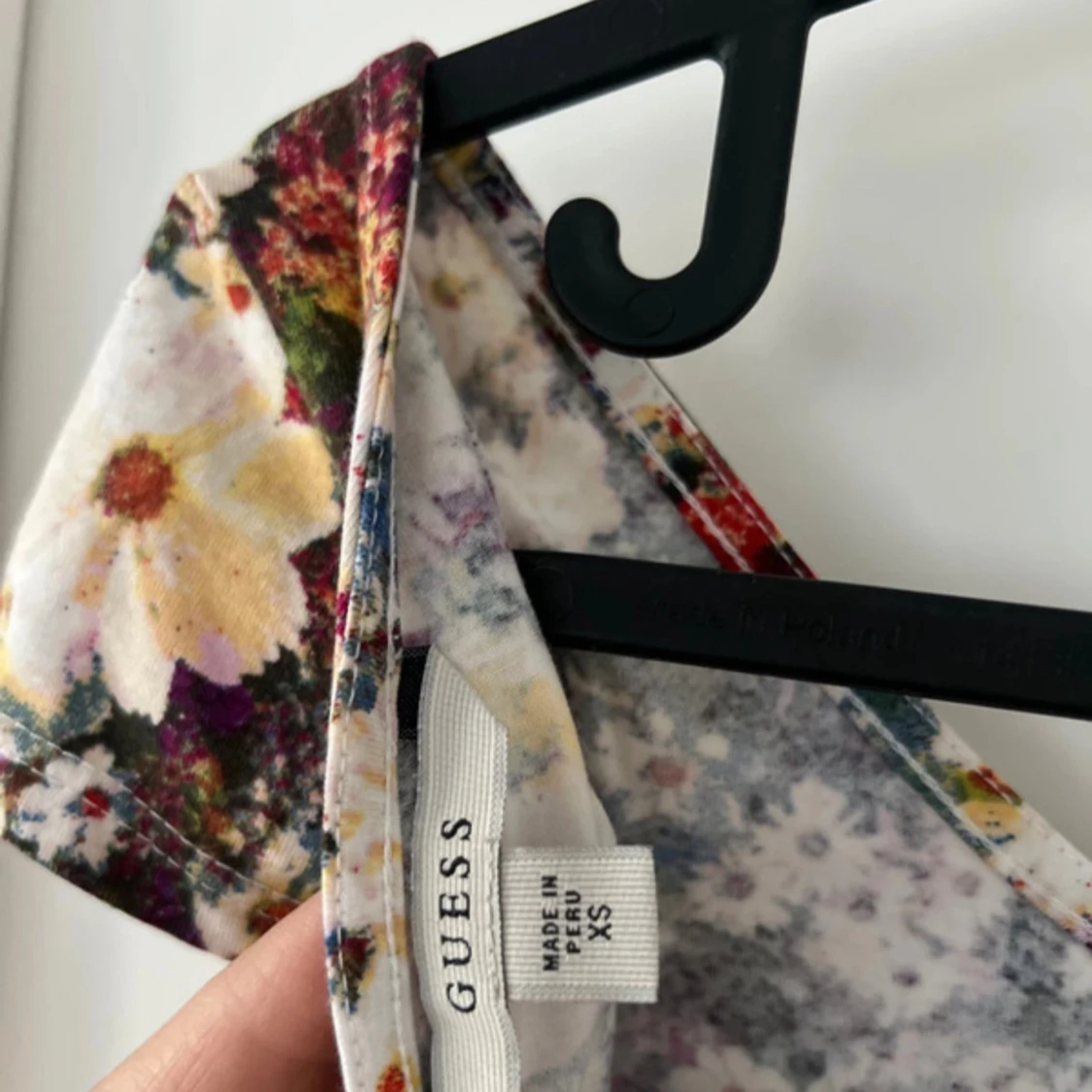 Blommig omlottopp från Guess XS - 1