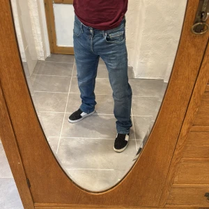 Replay jeans  - Ett par snygga jeans från Replay i storlek W34 L30 i modellen Grover 