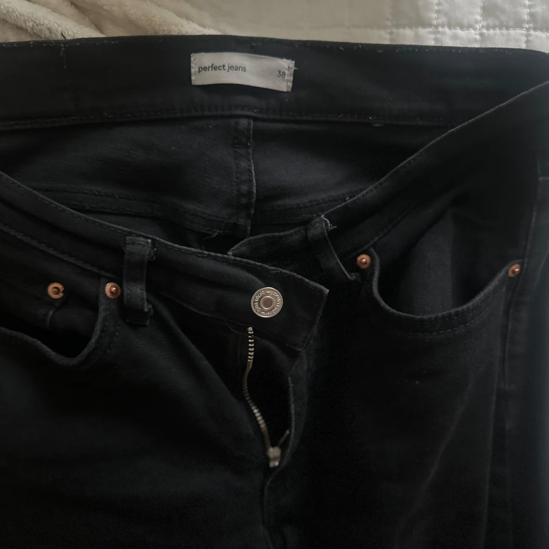Svarta bootcut jeans från Perfect Jeans - 2