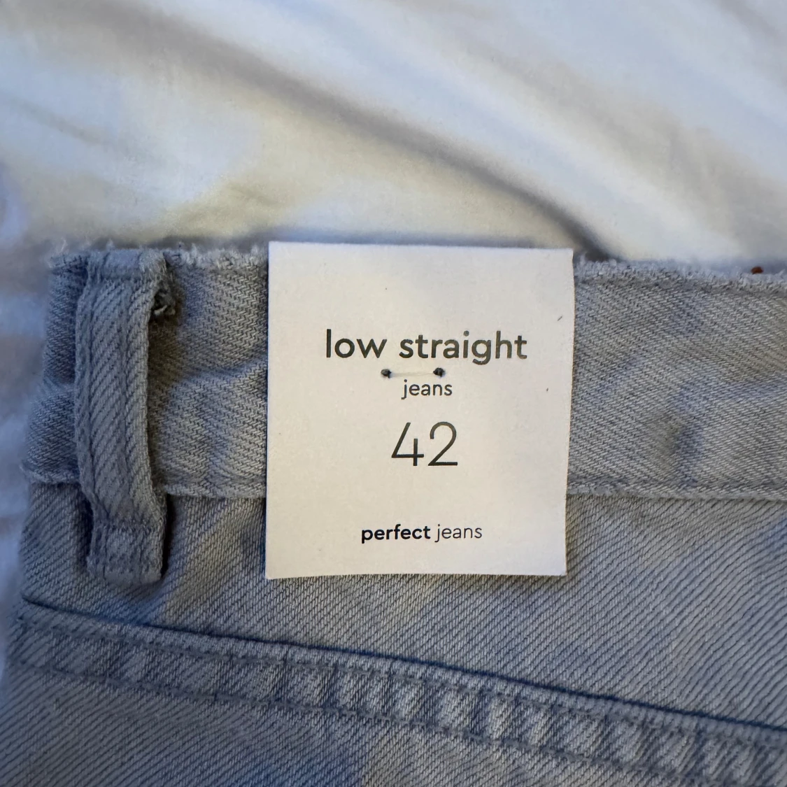 Ljusgrå low straight jeans stl 42 - 3