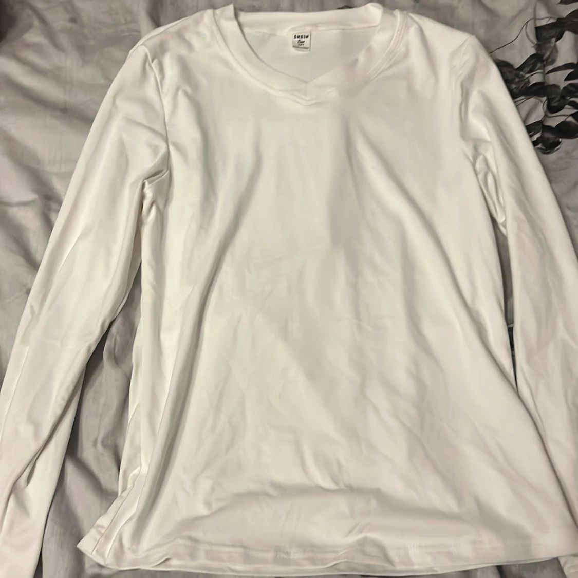 2-pack långärmade v-ringade tröjor Shein - 2