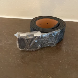 Lv bällte  - Helt ny, nål kommer för extra hål. Storlek 115 