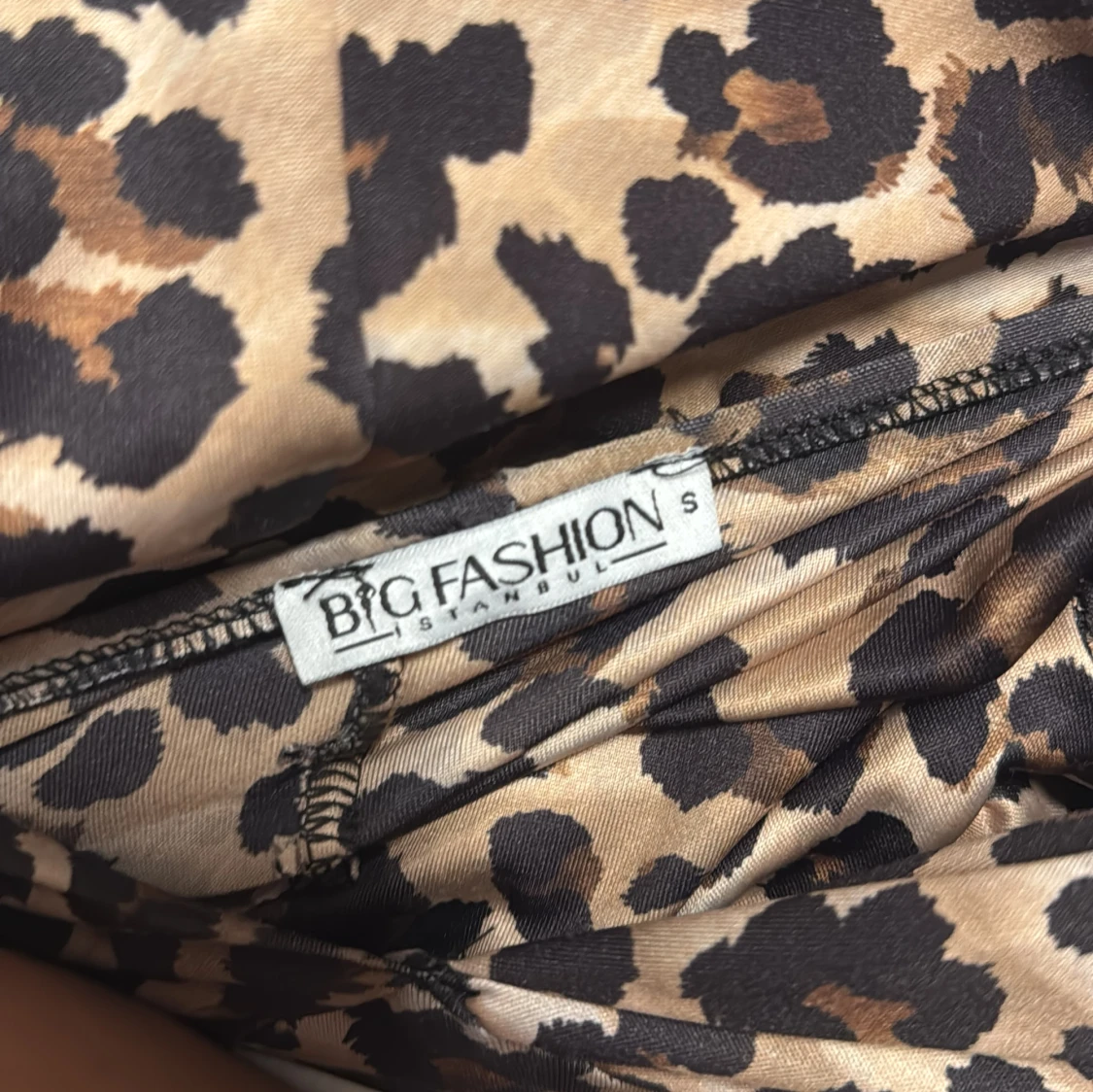 Leopardmönstrad långklänning Big Fashion - 1