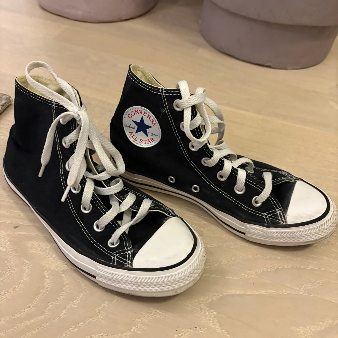 Svarta Converse - 1