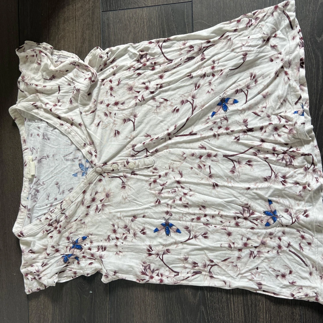 Tre blommiga blusar  - 2