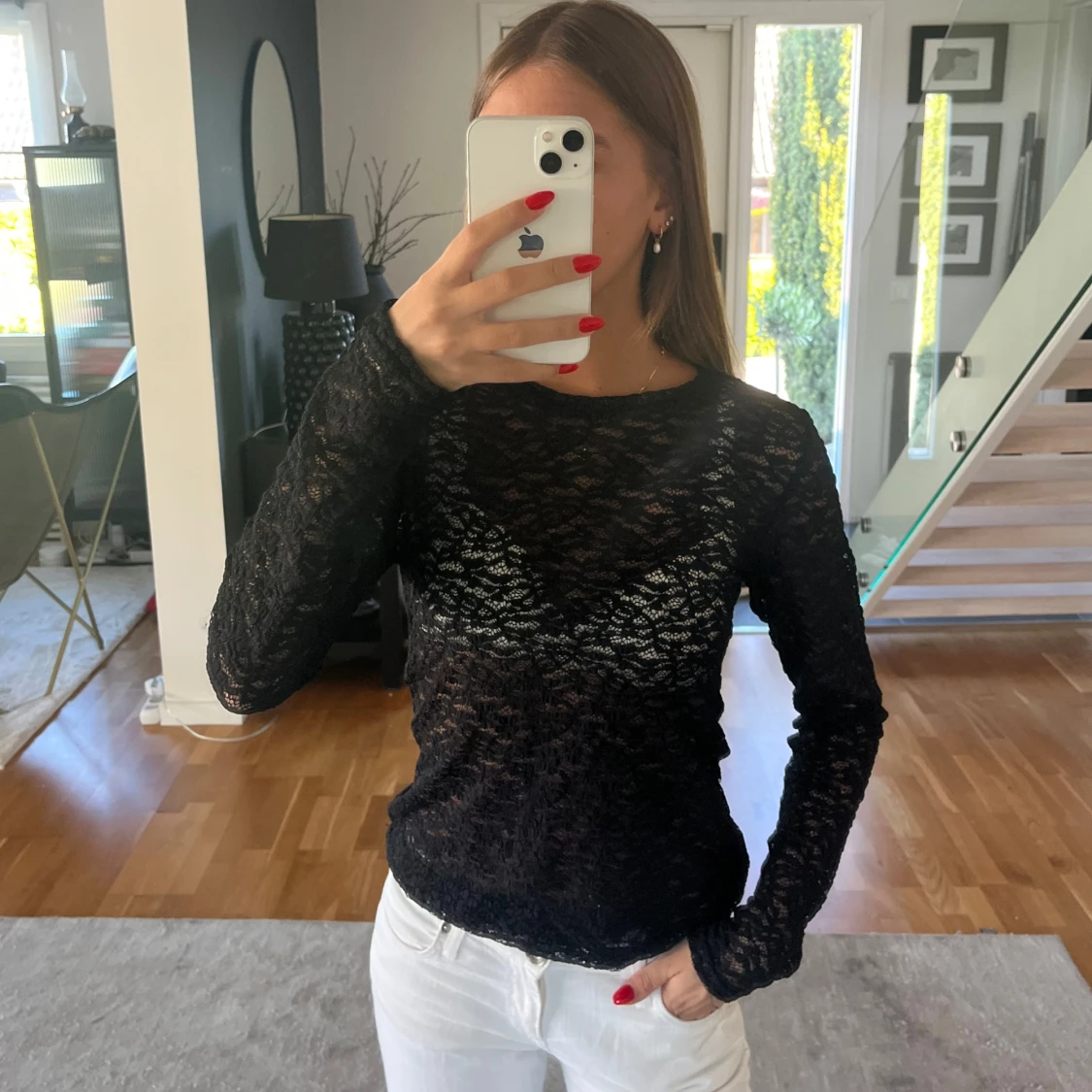 Svart spetsig långärmad topp - 1