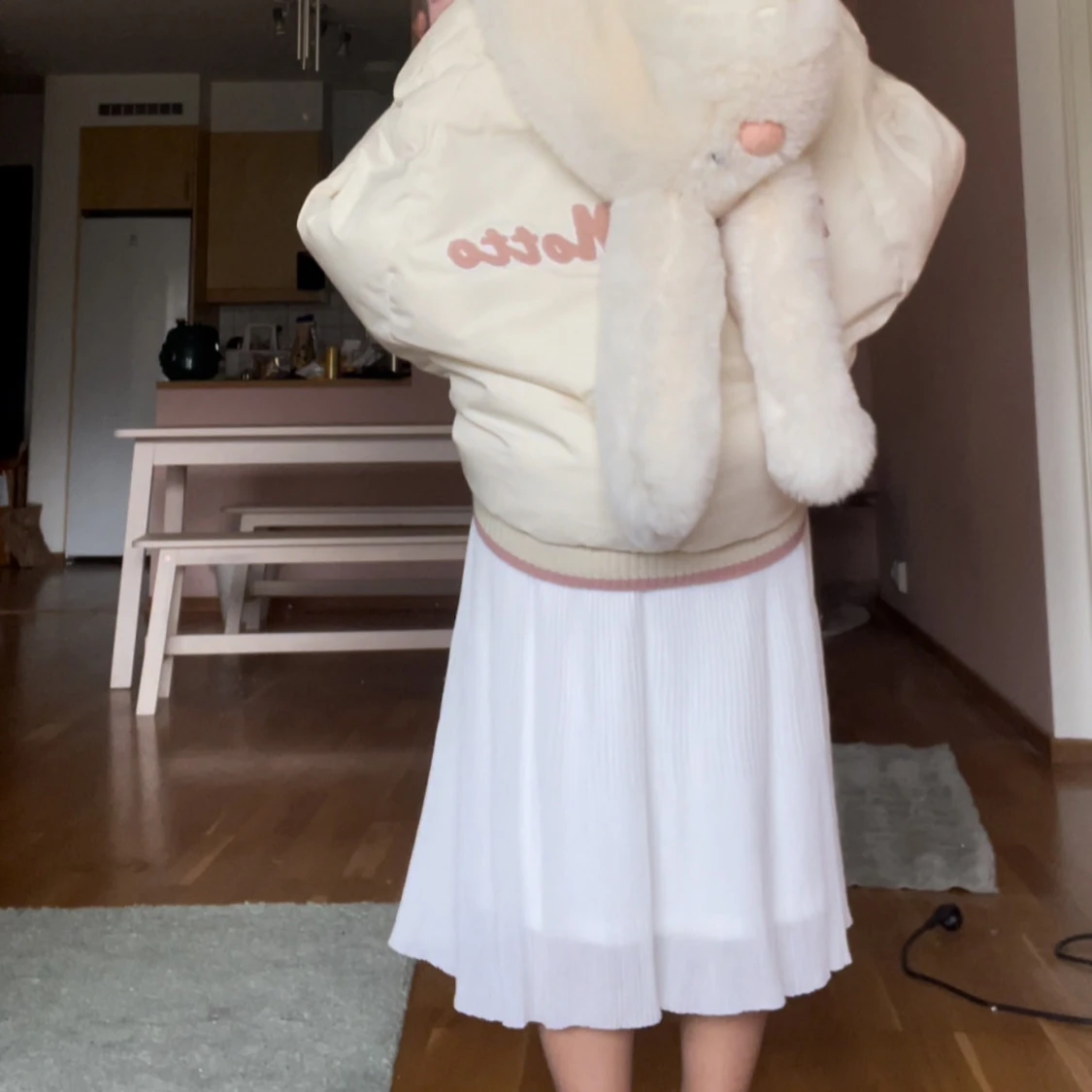 Vit pufferjacka med kaninhuva - 3