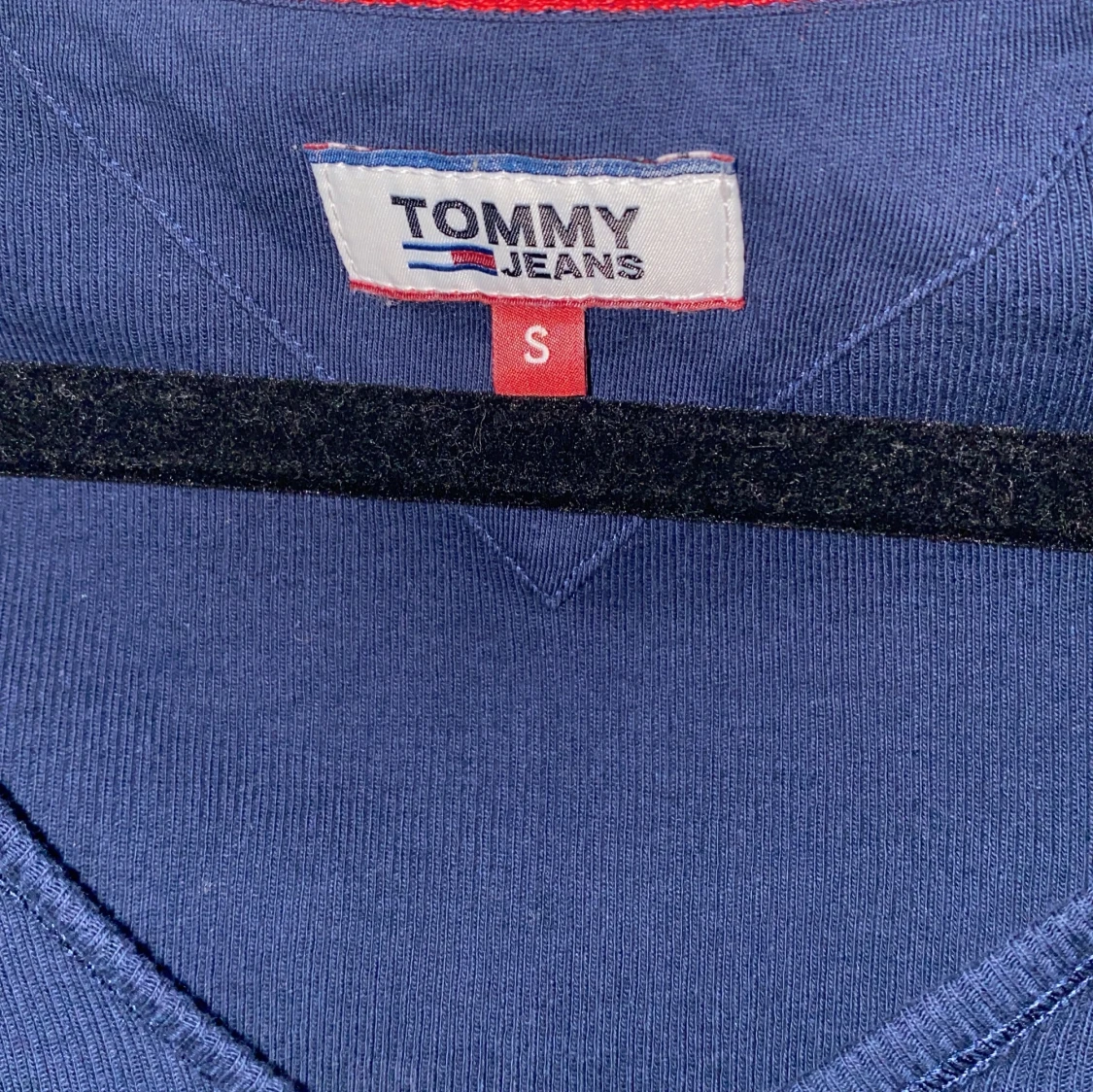 Mörkblå långärmad topp från Tommy Jeans - 2