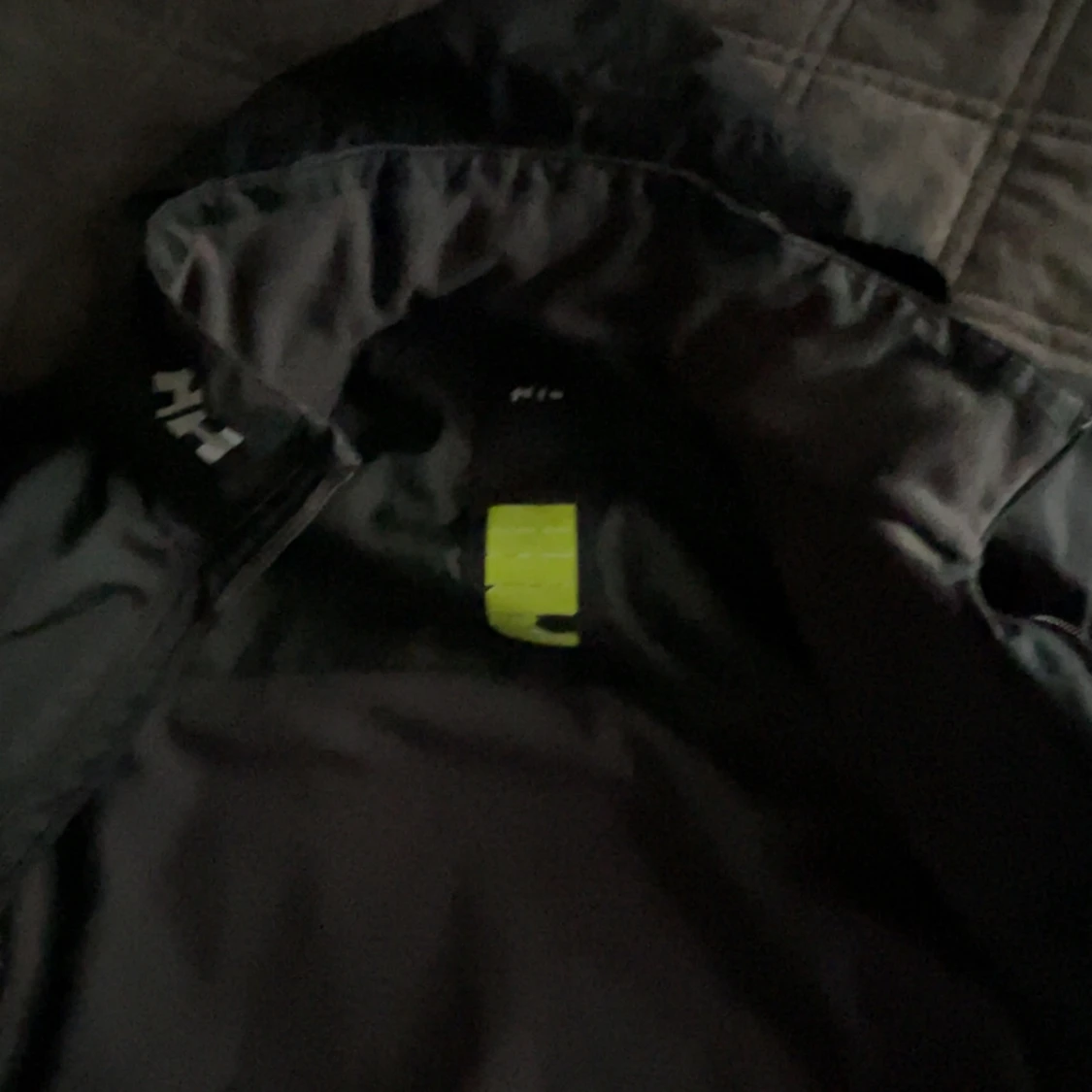 Svart vindjacka från Helly Hansen - 2