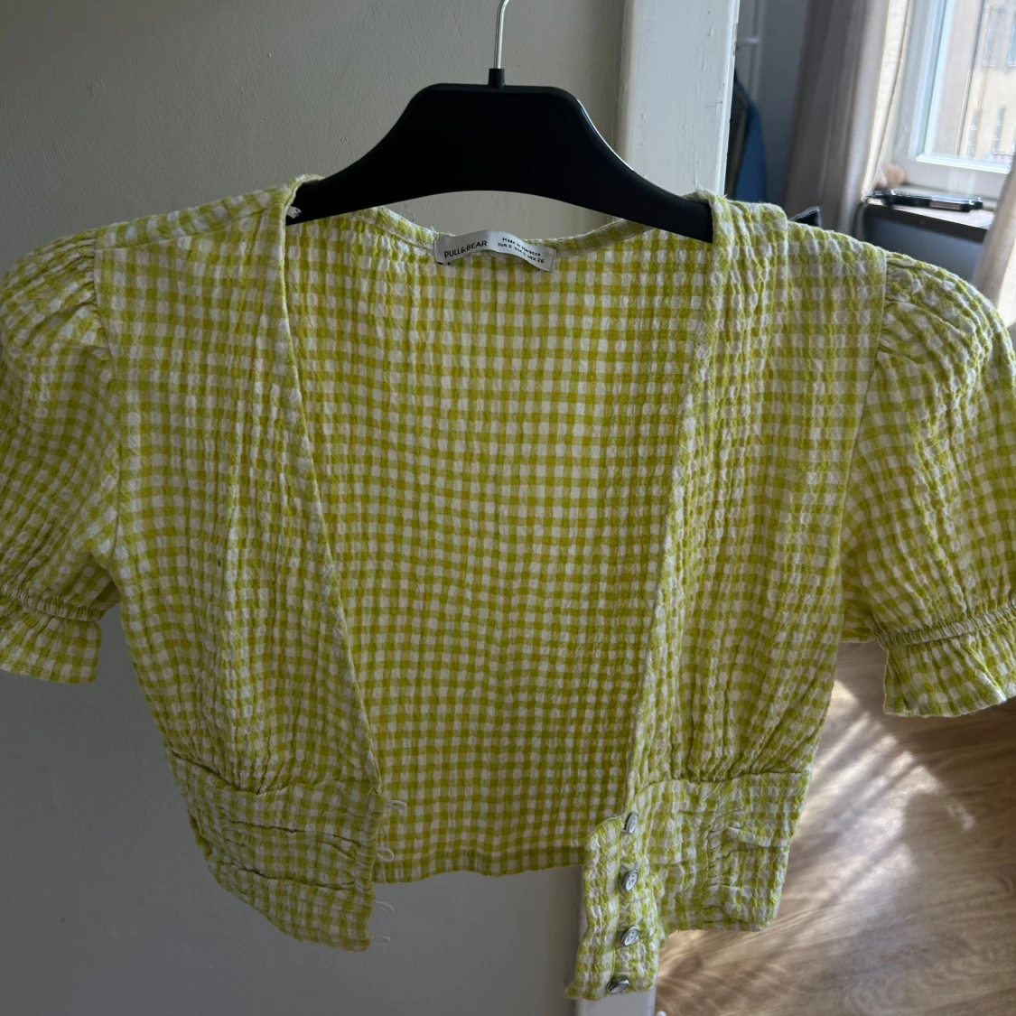 Gulvitrutig topp.  - 1