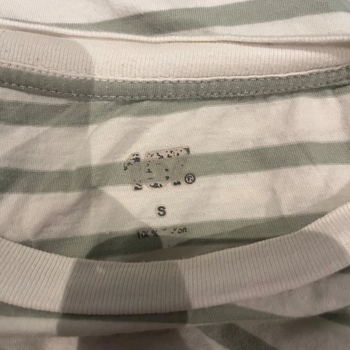 Vit och ljusgrön randig långärmad tröja - 1