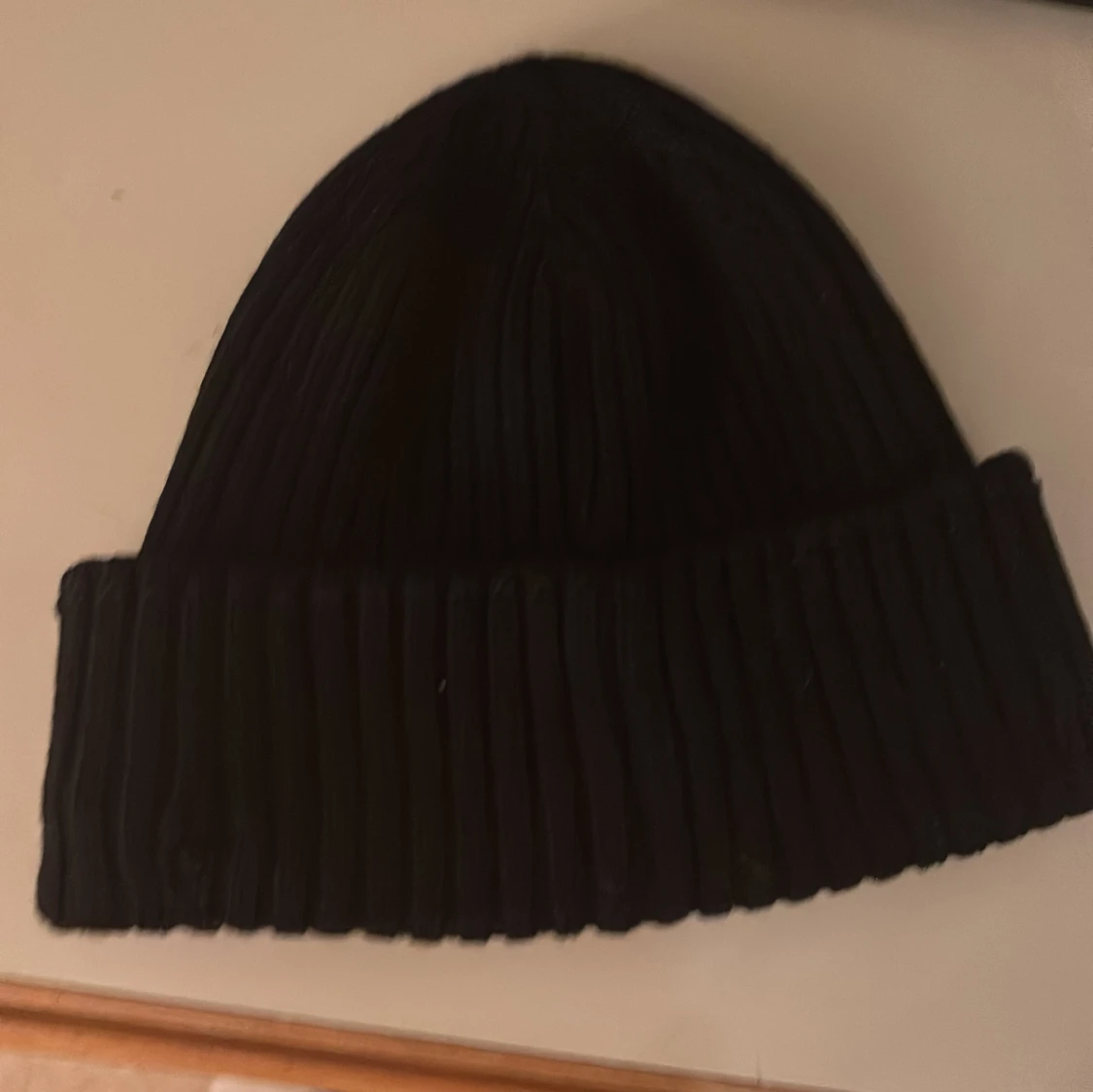 Svart ribbad mössa från Moncler - 1