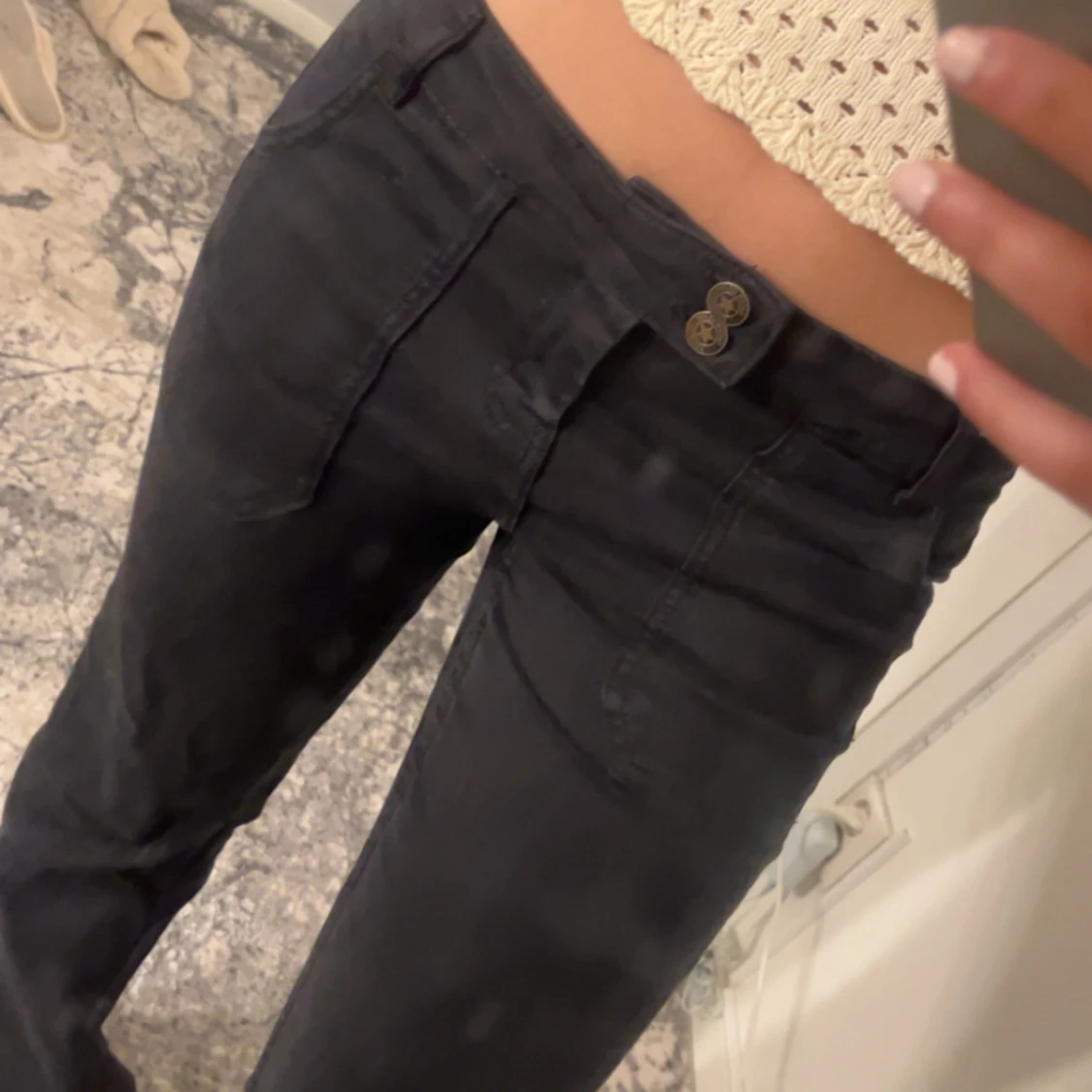 Svarta jeans