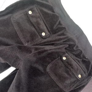 Juicy byxor i svart - Säljer Juicy Couture byxor i svart. Storlek Xs. Pris kan diskuteras. 