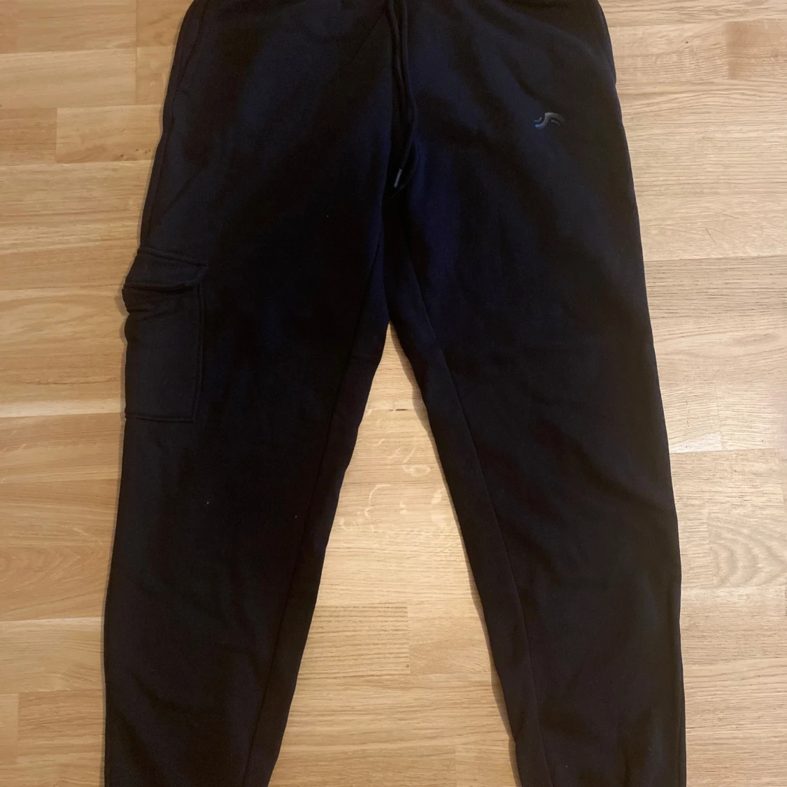 Svarta mjukisbyxor från Crivit - 1