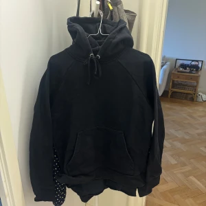 A days march hoodie  - Svart hoodie från a days march. Storlek M. Tröjan är i fint skick 