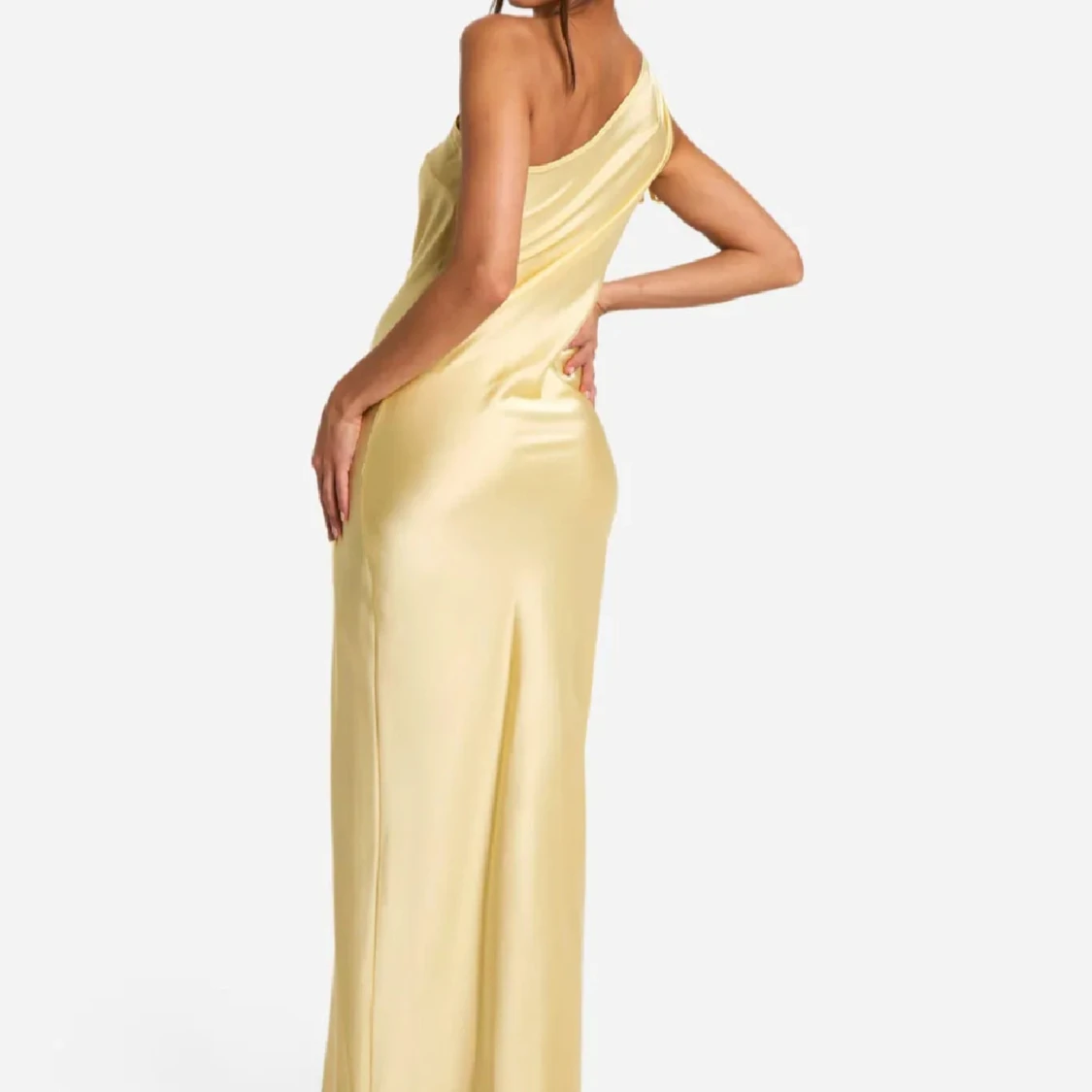 Ljusgul långklänning med oneshoulder - 2