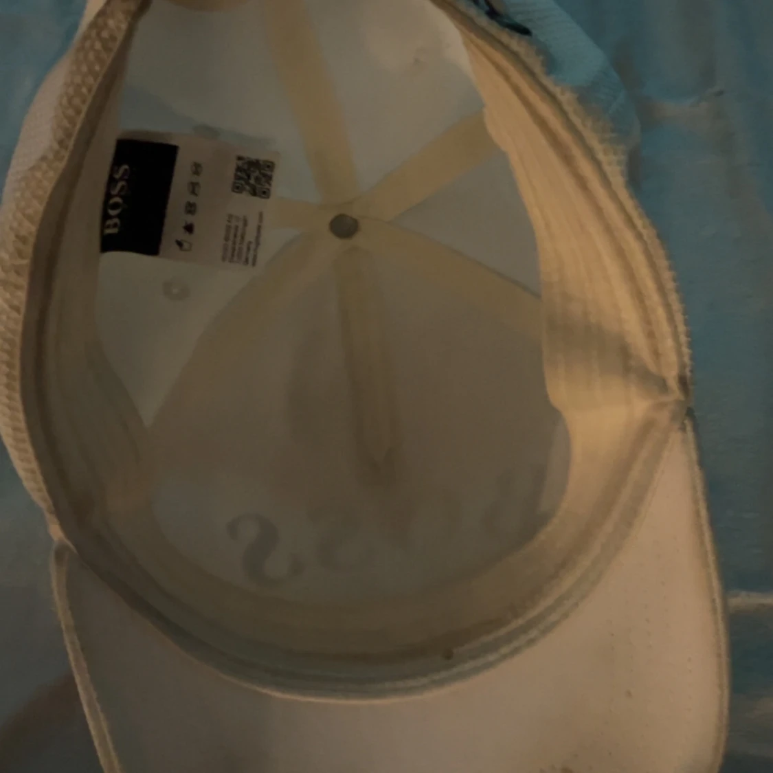 Vit keps från Hugo Boss - 2