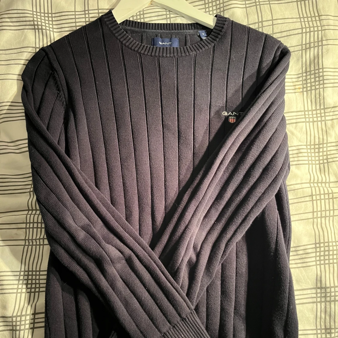 Svart ribbad tröja från GANT