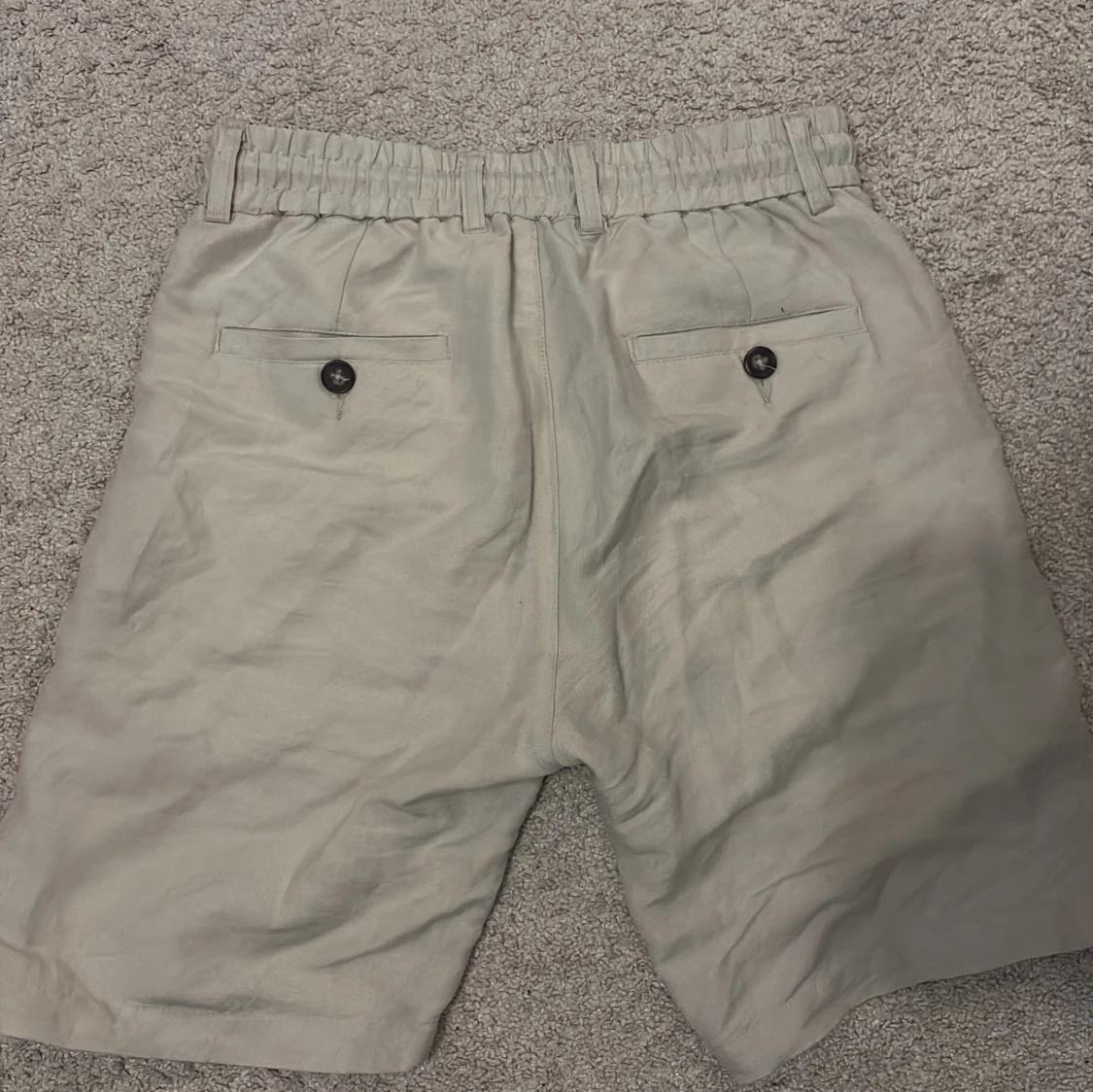 Beige linneshorts med snörning - 3