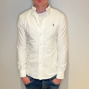Ralph Lauren skjorta - Ralph lauren skjorta | Skick - 9/10 | Size - M (passar S) | Fraktar via postnord eller instabox på köparens bekostnad | Hör av dig vid minsta fråga eller fundering // RDL