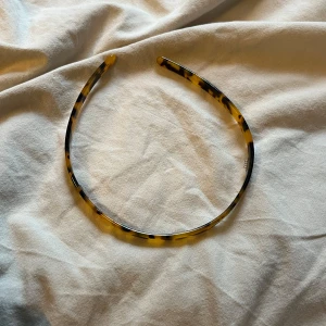 Gulligt diadem  - Gulligt diadem 