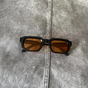 Smoke & Honey Shades - 14.5 cm bred