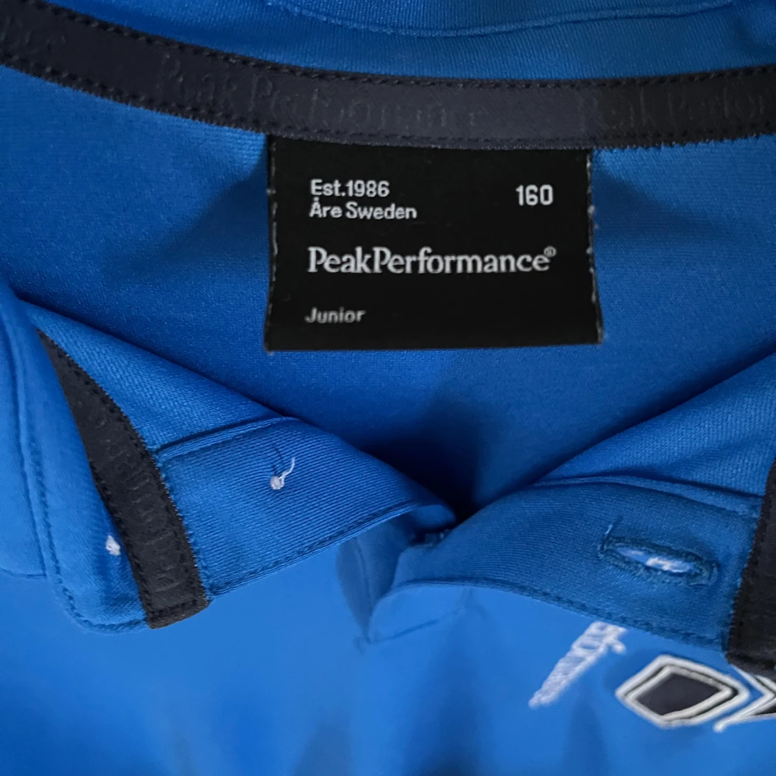 Blå piké t-shirt från Peak Performance - 1