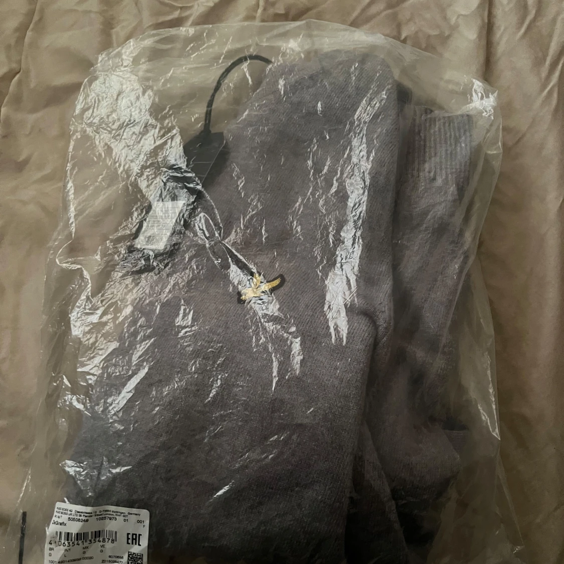 Grå tröja från Lyle & Scott - 1