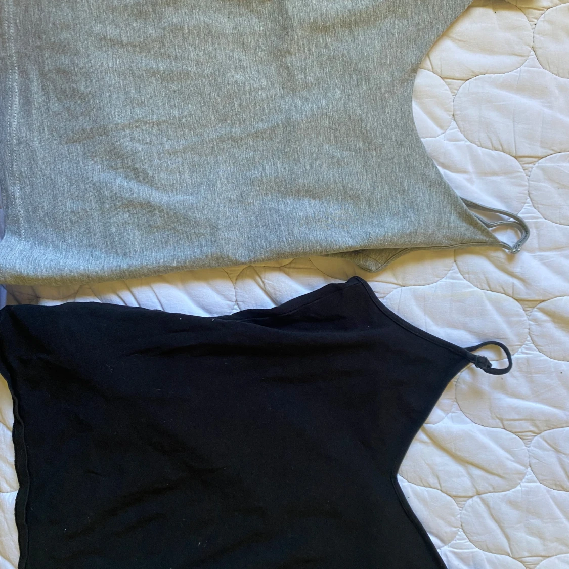 Basic v ringade tröjor  - 2