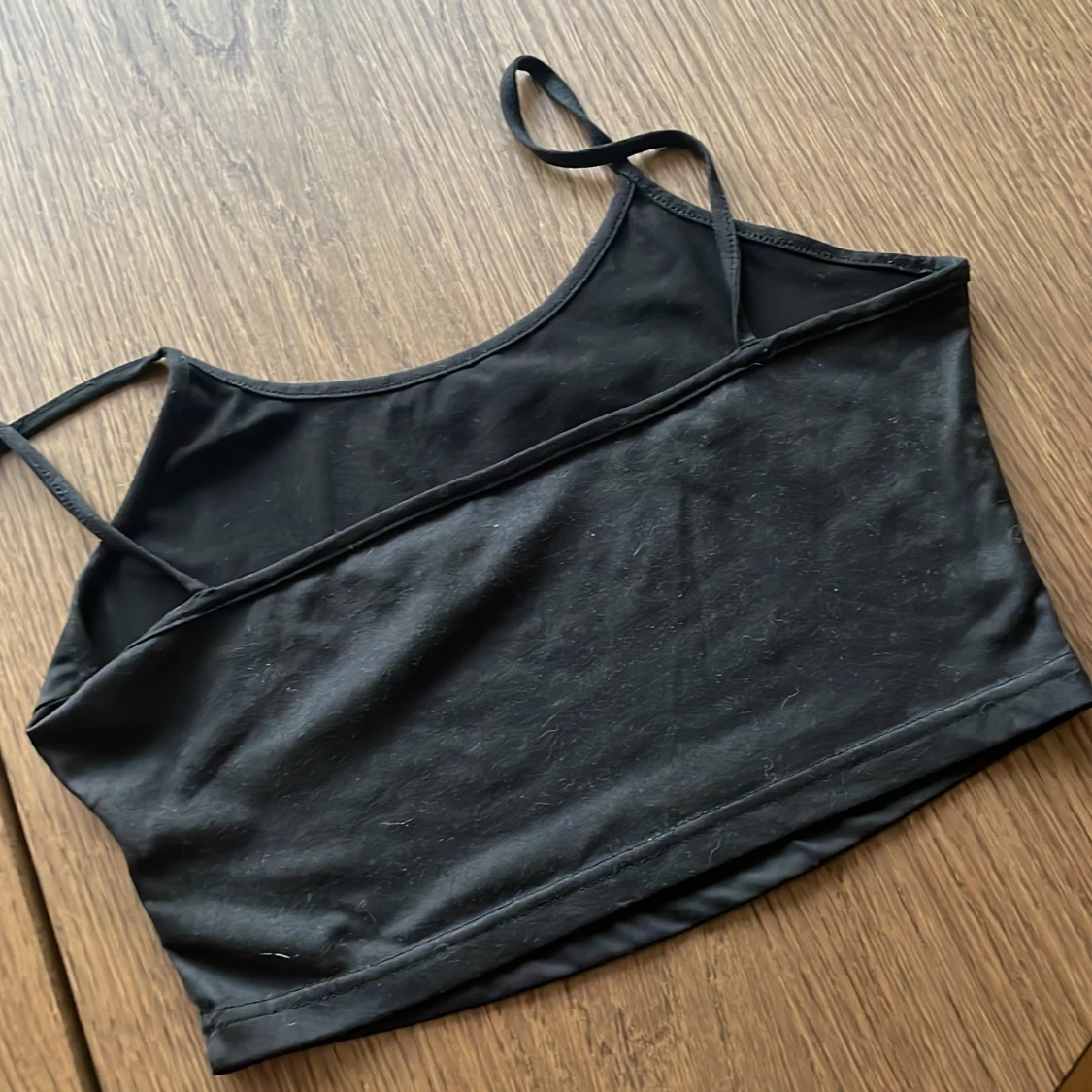 Svart croppad linnetopp - 1