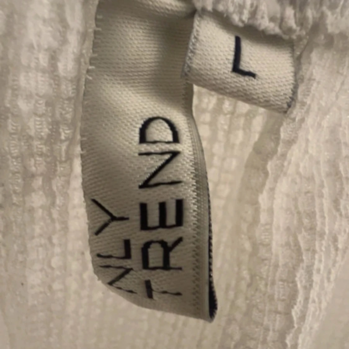 Vit offshoulder topp från Only - 2