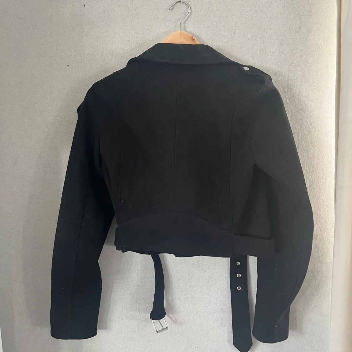 Svart skinnjacka från Pull&Bear - 1