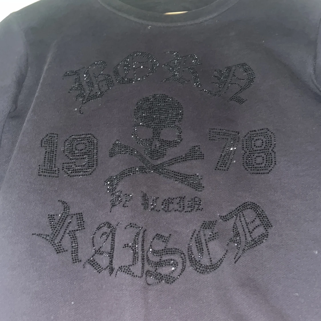 Svart sweatshirt från Philipp Plein Junior med dödskalle MÖTS UPP I GBG