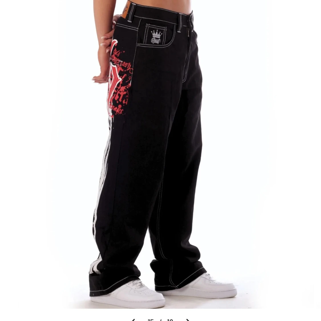 Svarta wide jeans med graffiti-tryck - 2