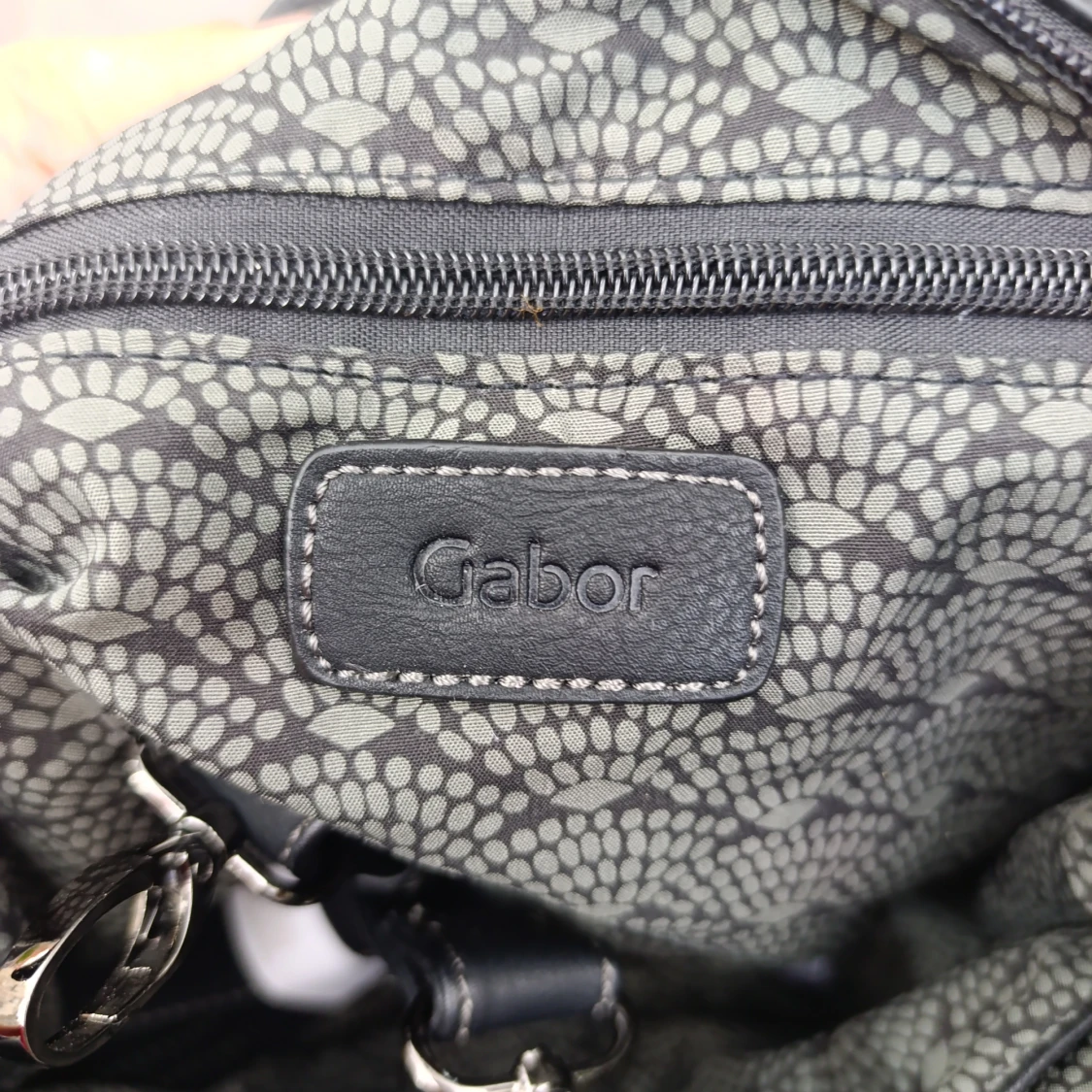 Svart handväska från Gabor i skinn - 3