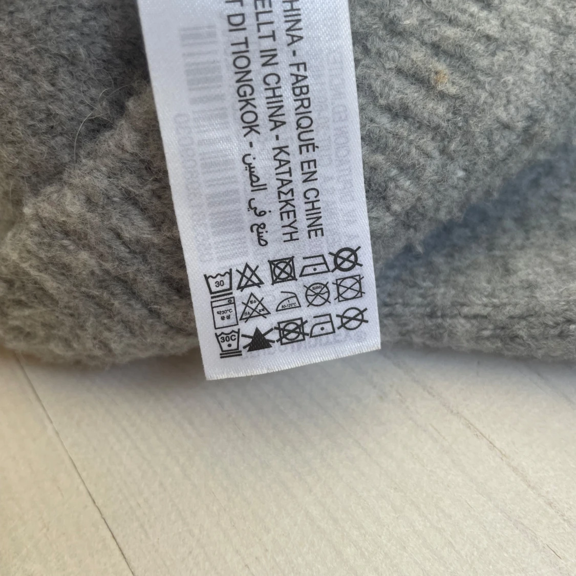 Grå stickad kortärmad tröja från Zara - 3