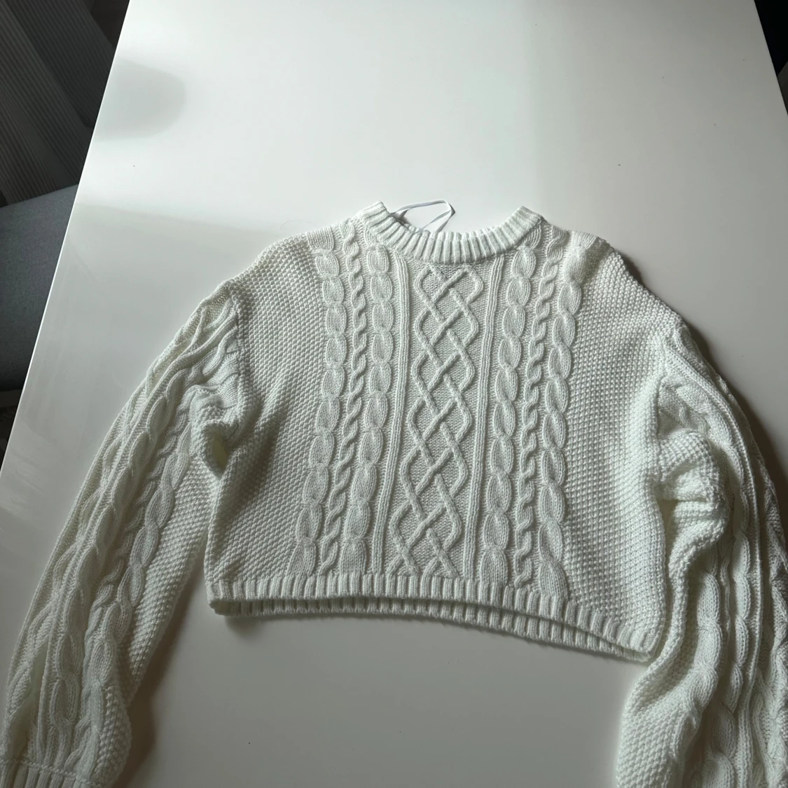 Vit croppad stickad tröja H&M Divided