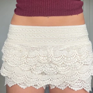 Spetsshorts - Midjemått: 31cm rakt över men stretchiga 💗