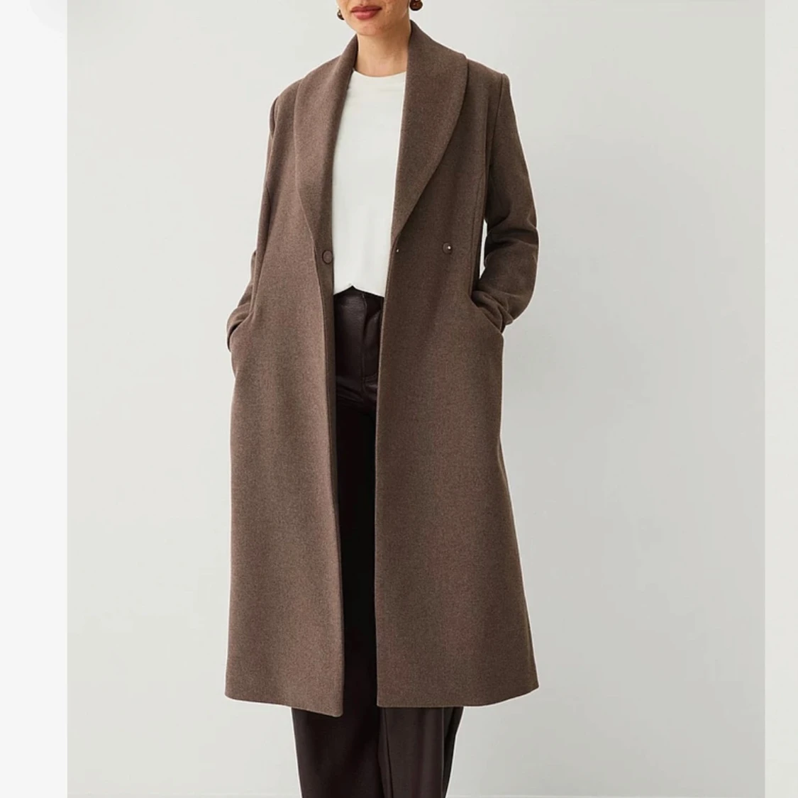 Brun kappa med bälte och sjalkrage - 1