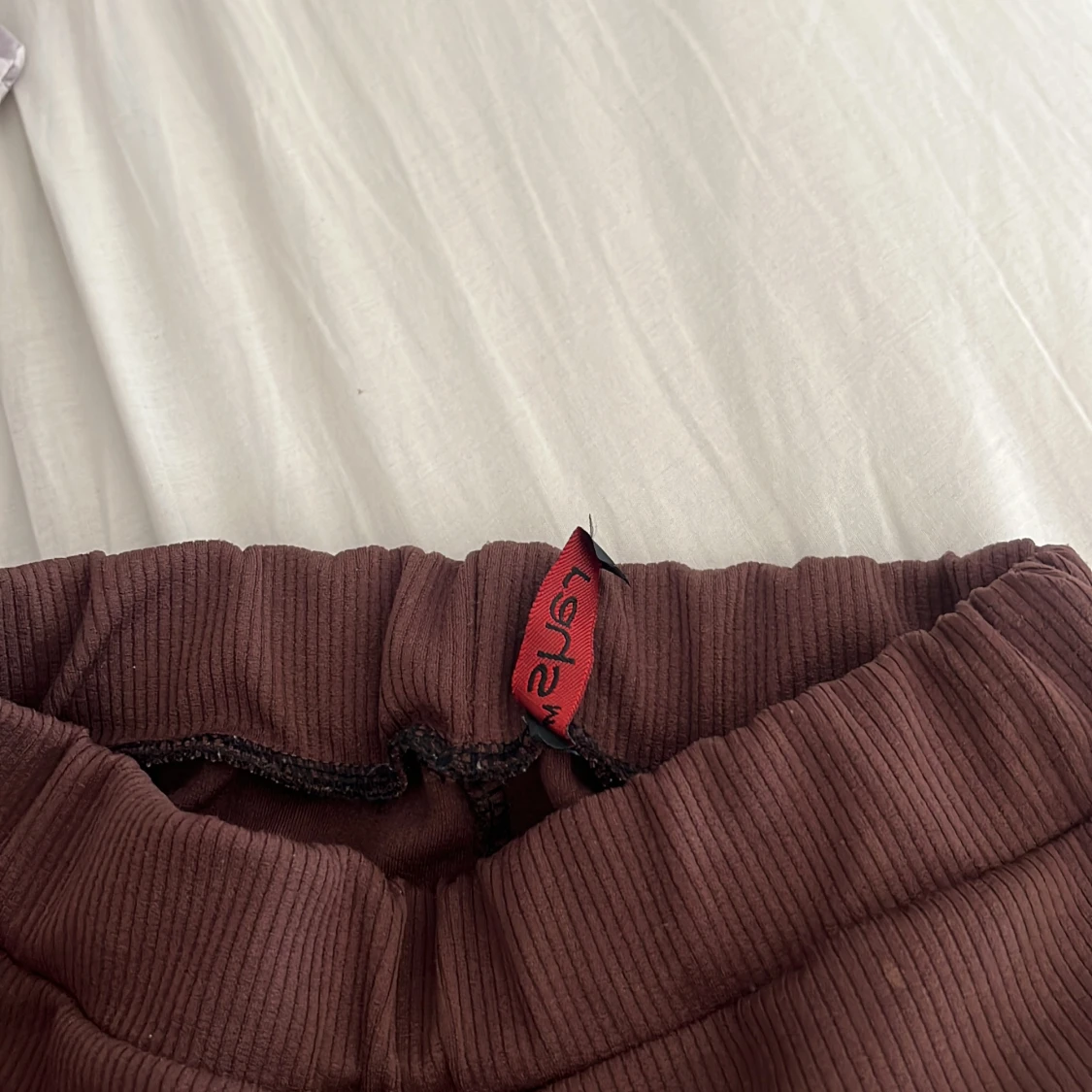 Bruna ribbade bootcutbyxor - 2