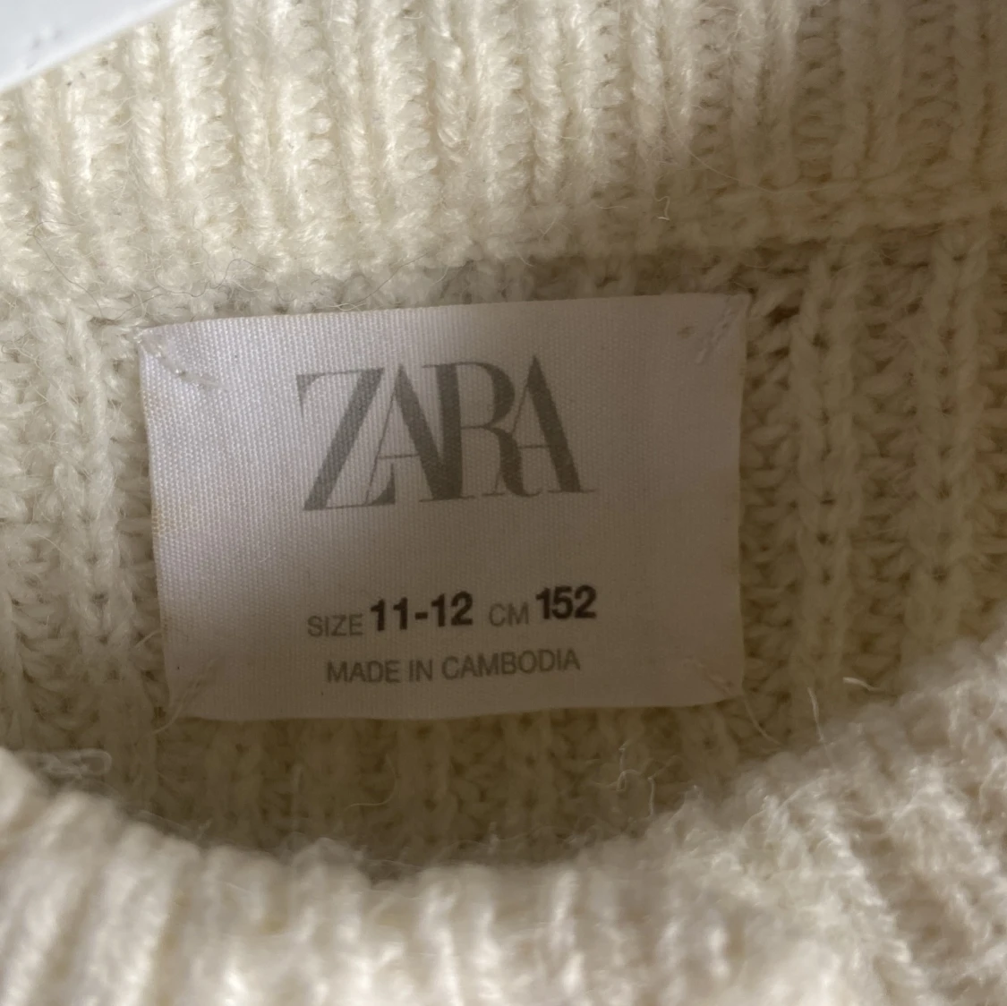 Vit stickad kofta från Zara - 2