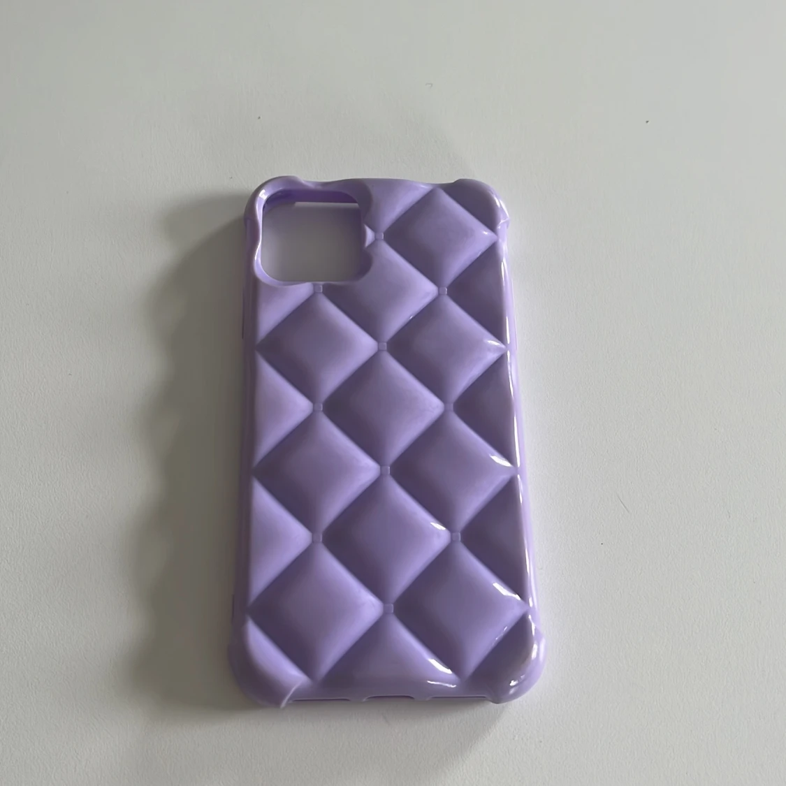 Lila mobilskal IPhone 11