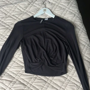 Tröjor - Olika långärmade tröjor i storlek xs/s. 50kr styck, 200 för allihopa