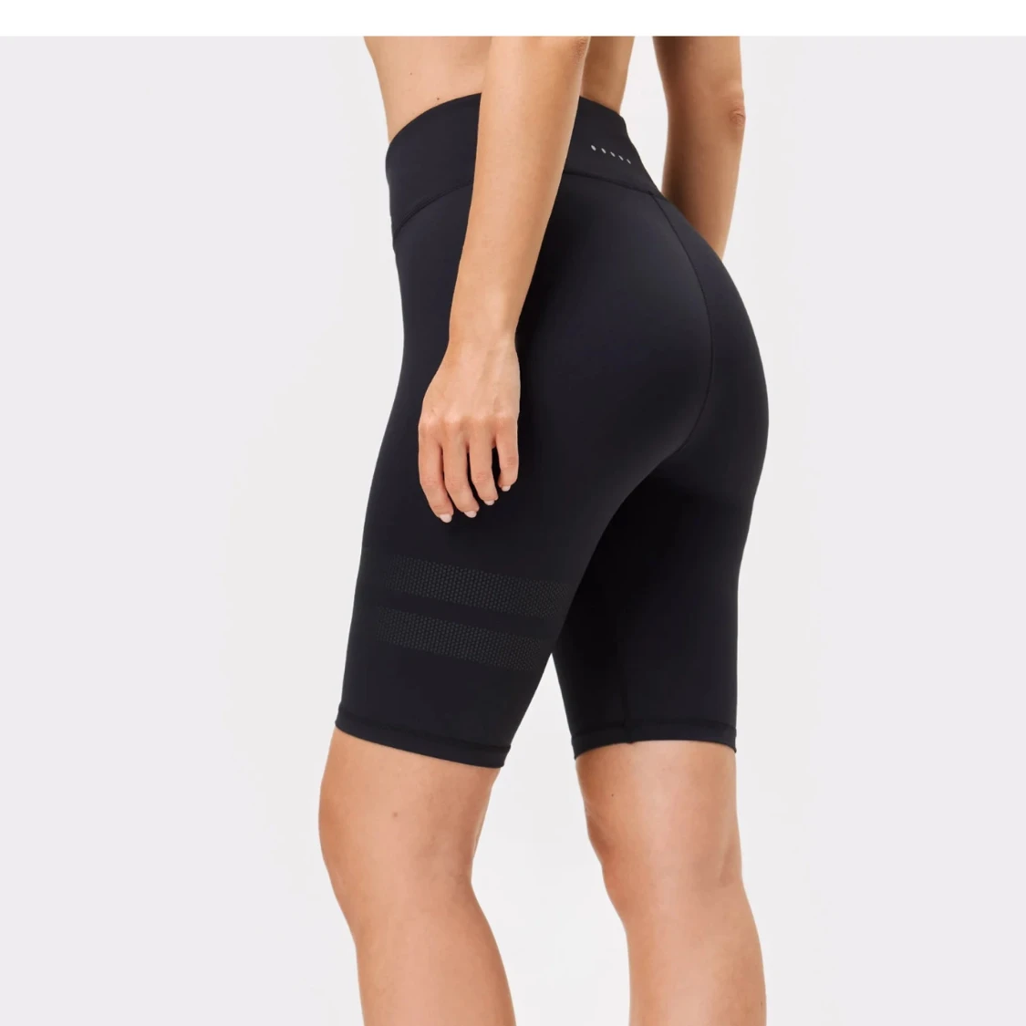 Svarta träningsshorts från Stronger - 1