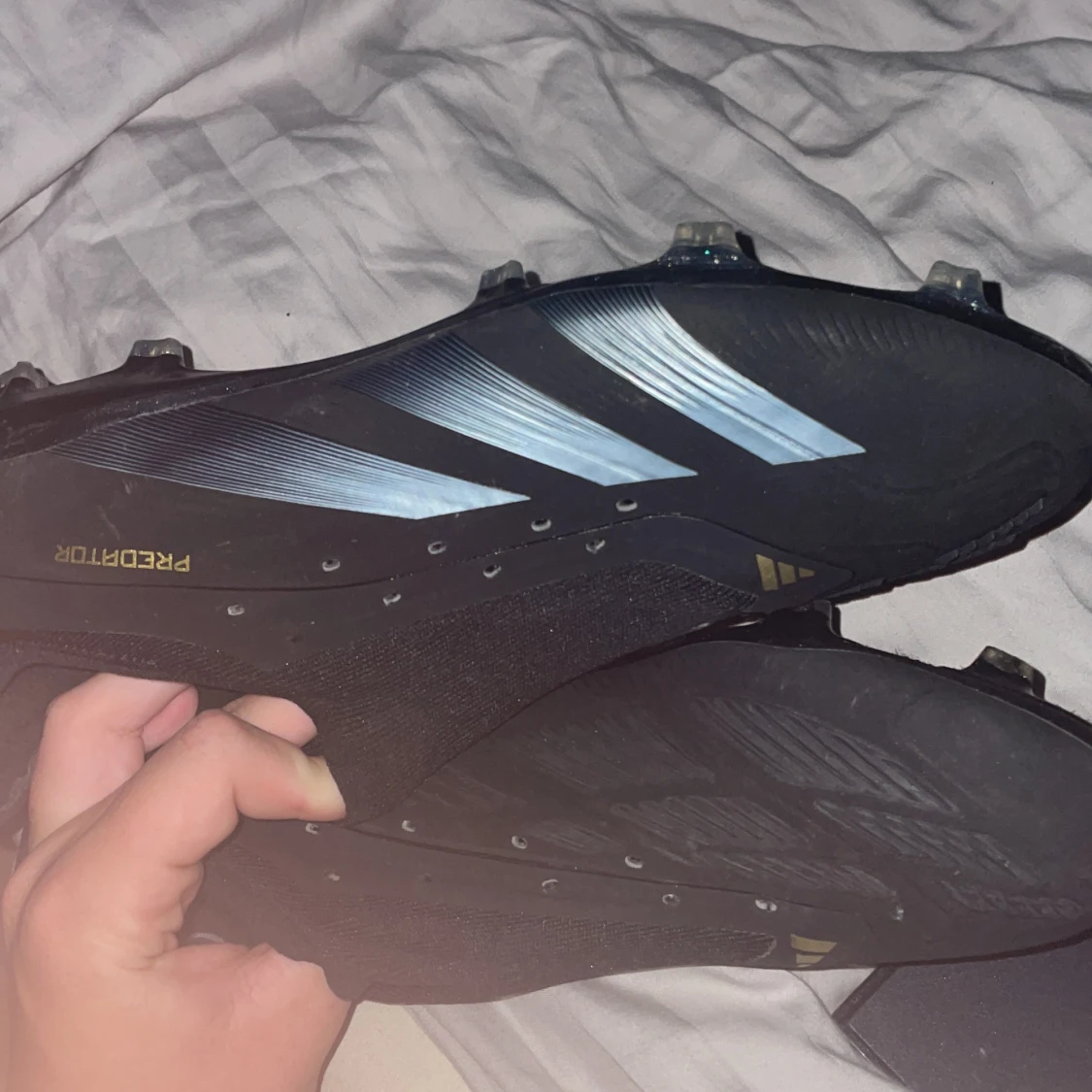 Adidas Predator svarta fotbollsskor ny pris 1600 - 3