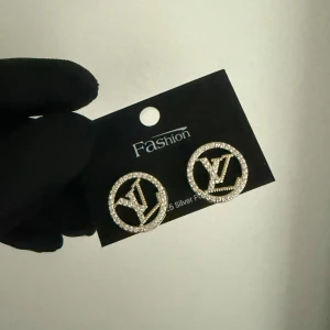 Örhängen  - @luxaryvault på instagram